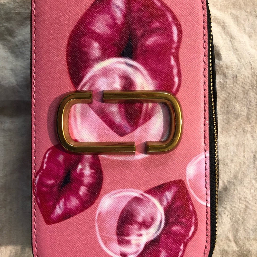 Marc Jacobs camera shoulder bag